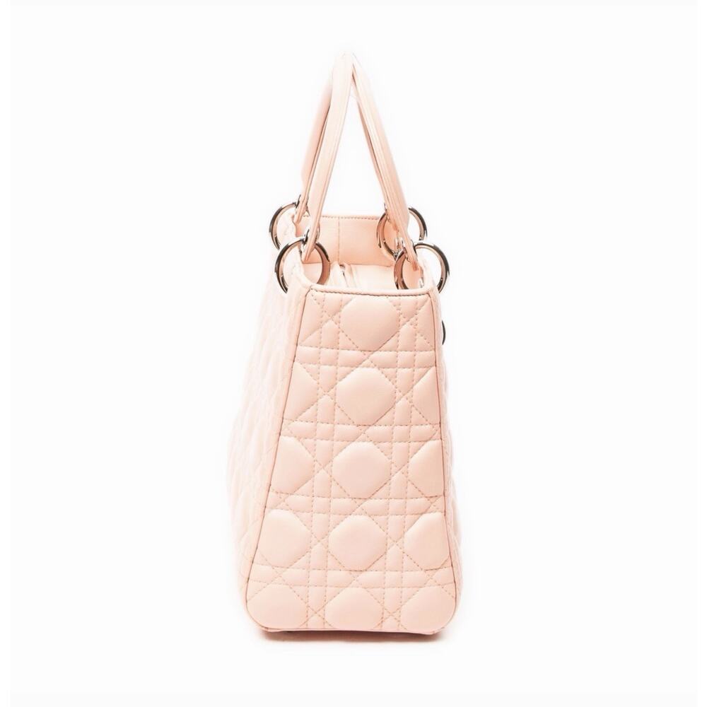 Christian Dior Medium Lady Dior Bag in Pale Pink Cannage Lambskin Leather - Picture 4 of 10